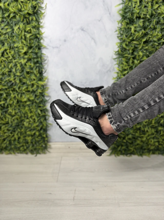 Tênis Nike Shox