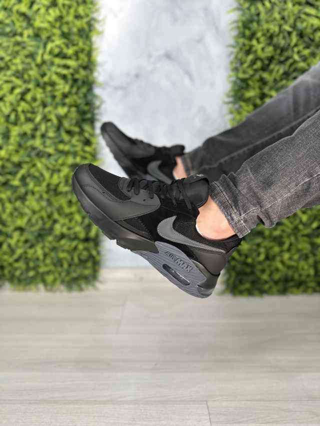 Tênis Nike AirMax Excee